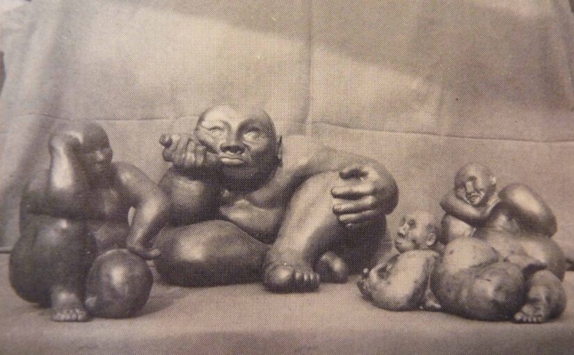 4 figures en terre cuite - 1er prix de sculpture en avril 87 au IVème Salon des jeunes artistes à Paris